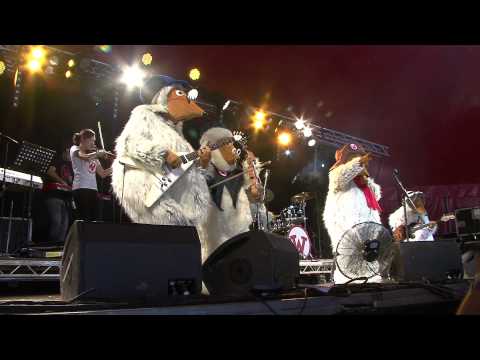 The Wombles - Remember You're A Womble (Live at Glastonbury 2011)