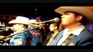 Estilo Especial Lyrics English Translation