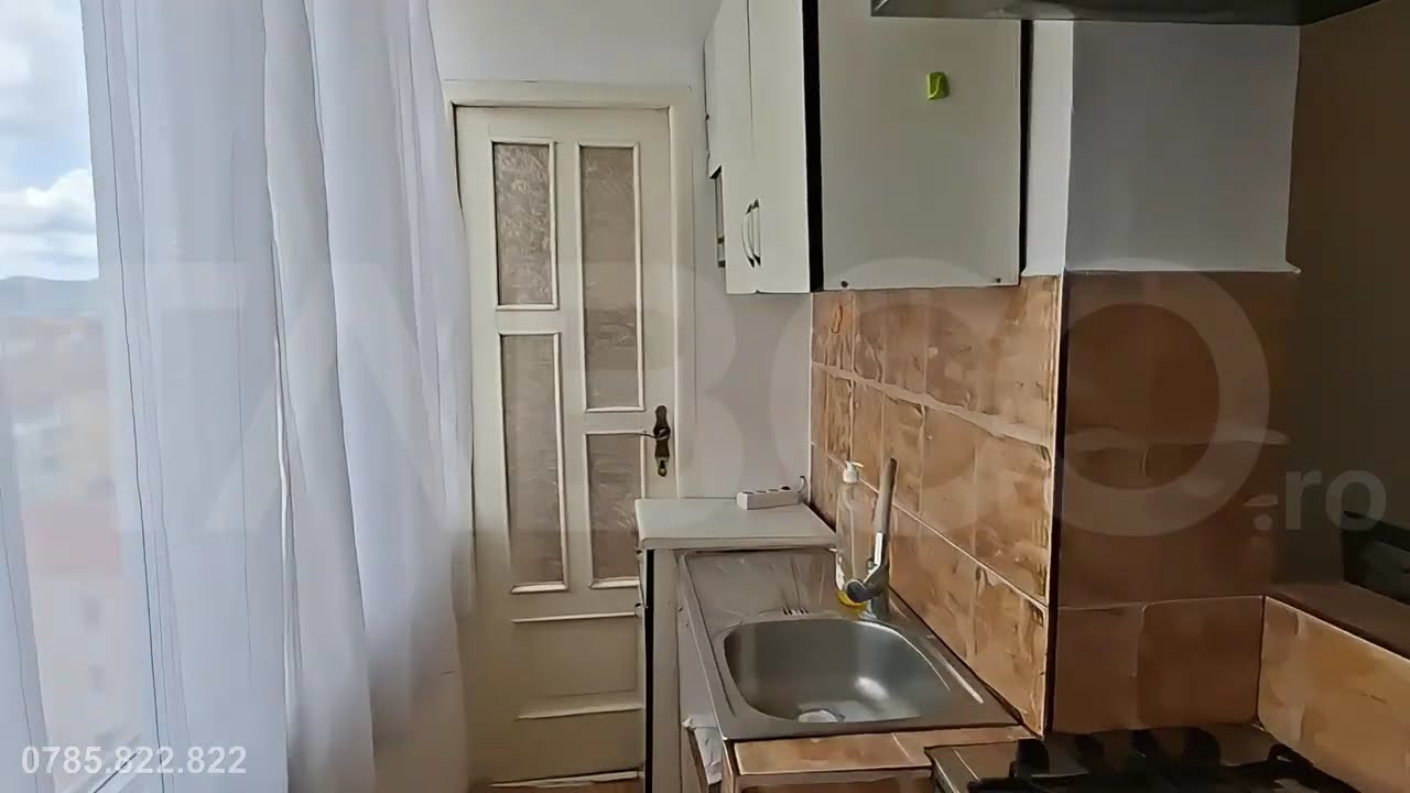 Apartament de vanzare cu 3 camere si balcon Mihai Viteazul numarul 23 - Video