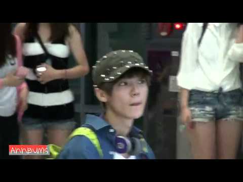 120902 Luhan at Incheon Airport