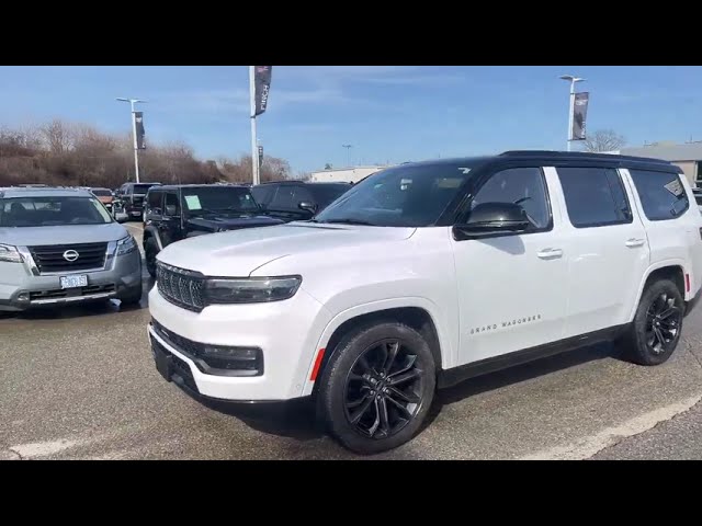 2023 Jeep Grand Wagoneer Series II Wireless charging pad | R... in Cars & Trucks in London
