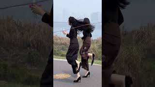 Download lagu new Shop Knitted Sweater, Autumn and Winter Color Block Long Sleeve Tassel mp3