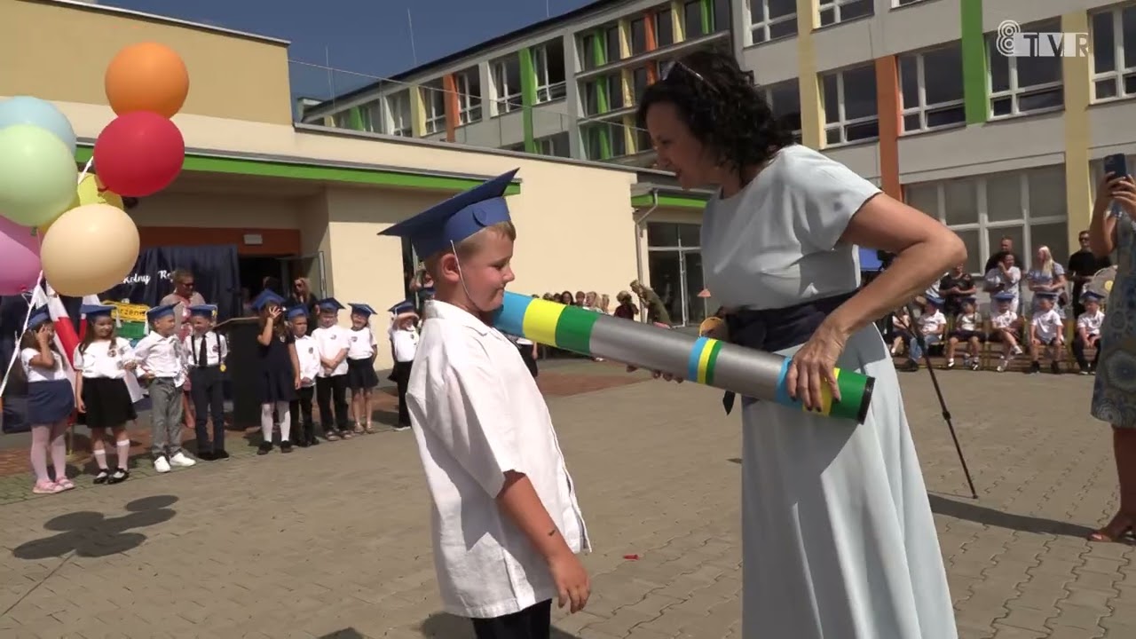 Rozpoczęcie nowego roku szkolnego w Szkole Podstawowej nr 4 w Sieradzu