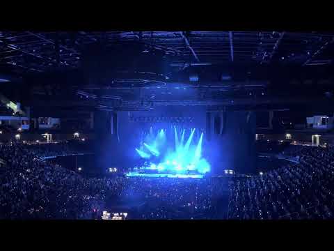 OneRepublic concert opening - Feel again with heartbeats live in Berlin 02.10.2025