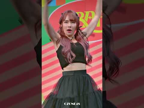 [4K] Fancam Aom eRAA - Hisashiburi no Lip Gloss @ eRAA Exclusive Fan Meet 300966