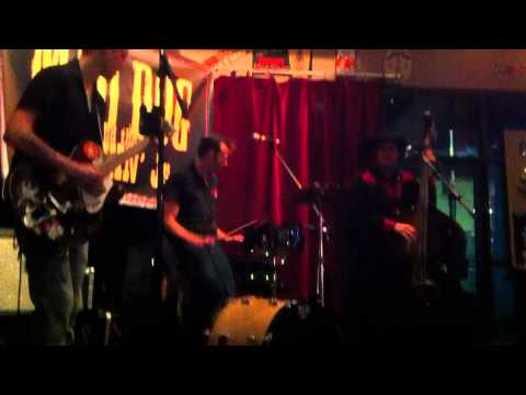 Mad Dog & The Smokin' Js - Russian River Brewing Co. Brewpub, Santa Rosa CA - 2011.12.11