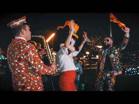 Wik Kakarotski  - Alo, alo Dedo Mraz feat. Kiko Kitanoski