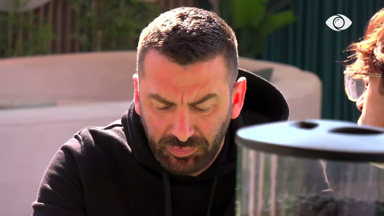 “Ke hyrë këtu për të më imituar mua?”/ Vijon debati mes Vserlos dhe Olës