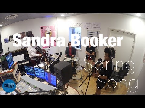 Sandra Booker 