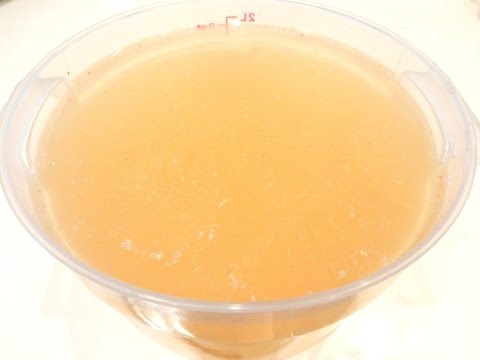 S1Ep23-Cantonese Chicken & Pork Bone Soup Stock    猪骨鸡汤