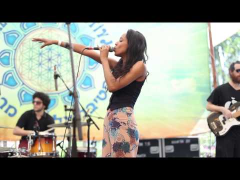 Ester Rada ( Nina Simone) - feeling good