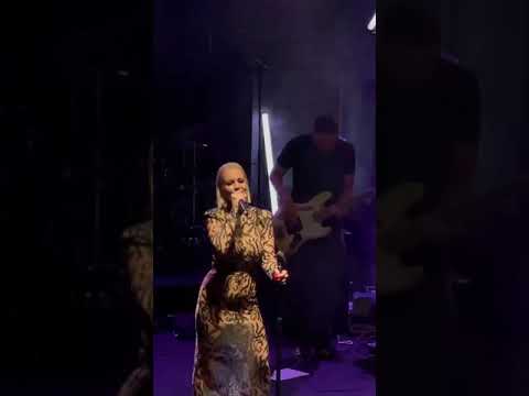 Tamara Todevska - Nekes da sum sama (Live) Bitola, 2021