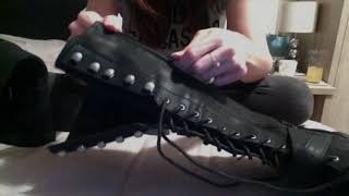 Download lagu ASMR: Aggressive Tapping & Scratching on Boots and Box mp3