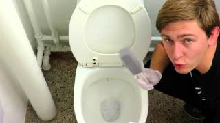 Rengøring af toilet: Sådan fjerner du mørke rander