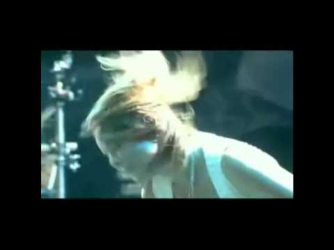 FLOOR, ANETTE AND TARJA HEANBANGING