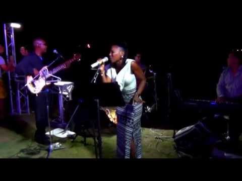 Turn your lights down low - Aemy Niafeliz