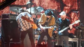 Neil Young & Promise of the Real debuts "Seed Justice" at Farm Aid 2015