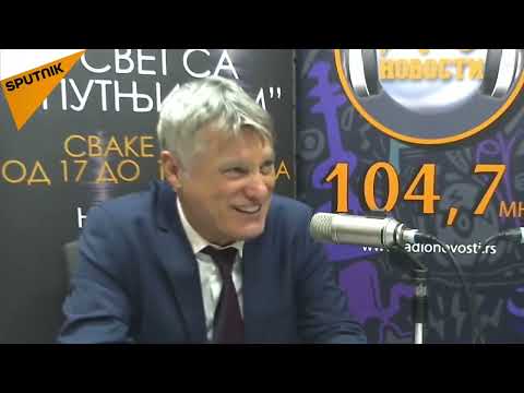 ,,На нишану Мирослава Лазанског" професор инжењер Момчило Милиновић и политиколог Александар Павић.