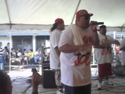 3 corner live performance