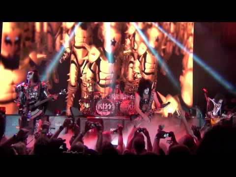 Kiss War Machine Kiss Kruise II night one
