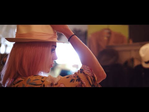 Vandal Moon - "Computer Love" (Official Music Video)