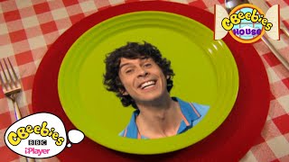 Whats On Your Plate?  Lunchtime Song  CBeebies