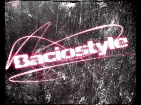 Example vs  La Fuente - Change the way to Bang (Baciostyle Mash Up) PREVIEW