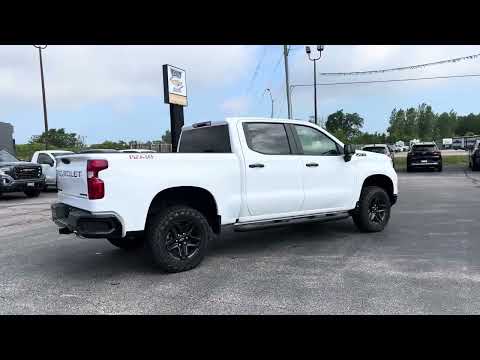 2026 Chevrolet Silverado 1500 Crew Cab Short Box 4-Wheel Drive Custom Trail Boss in White for sale at Lally Chevrolet Ltd. in Tilbury, ON