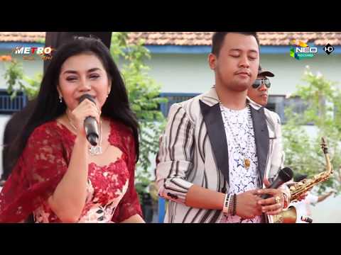 MEMORI BERKASIH ILHAM FEAT ANITA NEW METRO LIVE KARANGANYAR DEMAK 2018