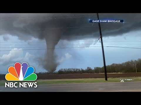 Tornado Tears Through Kansas Town About 31 Years After Deadly EF-5 Strike