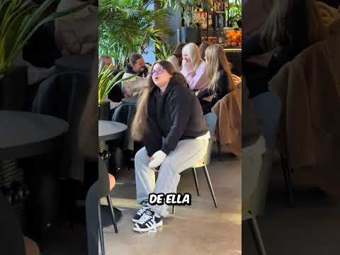 NADIE ayudaba a ESTA CHICA en APUROS, hasta que SE DIERON cuenta del PROBLEMA