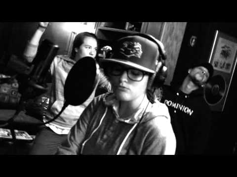 Tori WhoDat - That Bitch (Refix) [In Studio Performance]