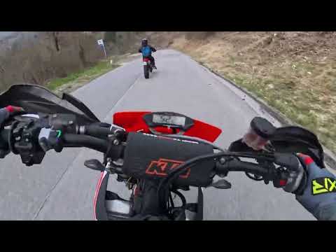 Ktm 450 smr vs Crf 450 r