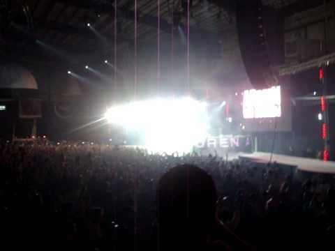 Armin Van Buuren live in beirut playing BT - Every other Way (AvB rmx) NYE-1 intro