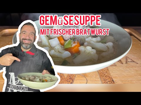 Gemüsesuppe mit frischer Bratwurst