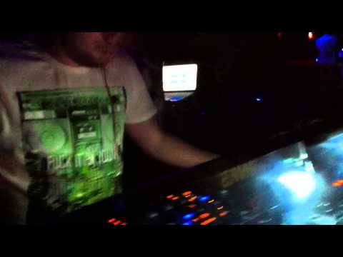 Mr L VS MkTronik Intro @ LA PENICHE NORTON BEACH   MANUKENTON VS QIC