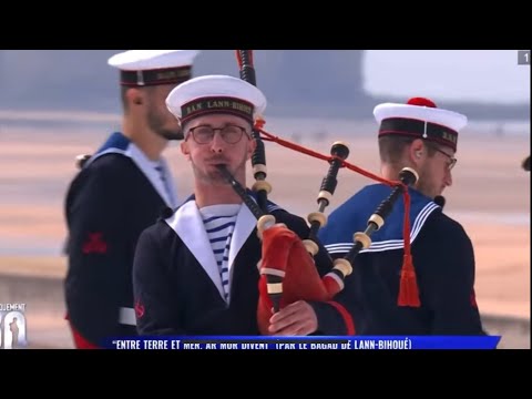 Bagad de Lann-Bihoué - AR MOR DIVENT ( 80ème anniversaire du débarquement ) #DDAY