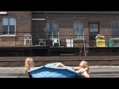 METZ - Wet Blanket [OFFICIAL VIDEO]