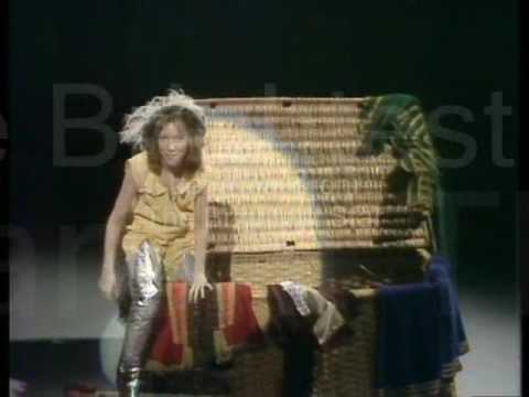 Lena zavaroni Singing These Boots Are Made For Walking Hi Summer 1977 (Short Clip)