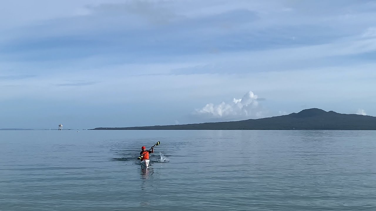 A few sprints with the Epic V10L surf ski.