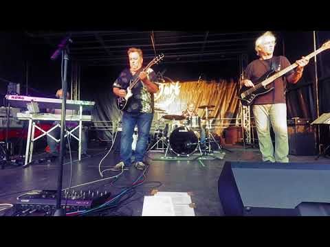 Trick17 live in Das Dorf 2021"Automobile"