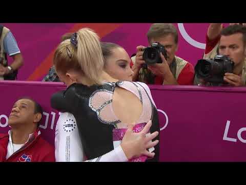 Sandra Izbasa and McKayla Maroney at the 2012 Olympics