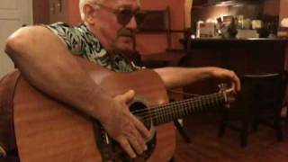 Video thumbnail for Wilis David Hoover and his 2002 Martin SPD-16K guitar Part 1 by dannakaso