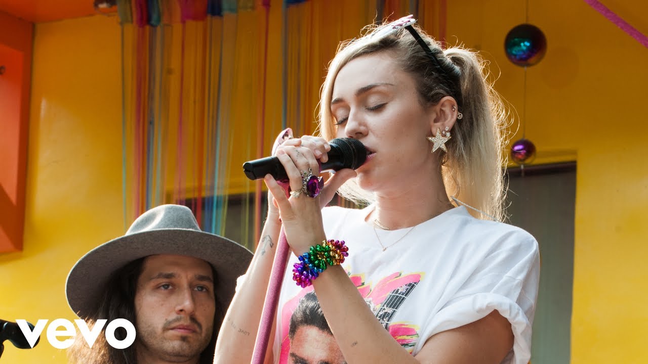 Miley Cyrus - See You Again in the Live Lounge 