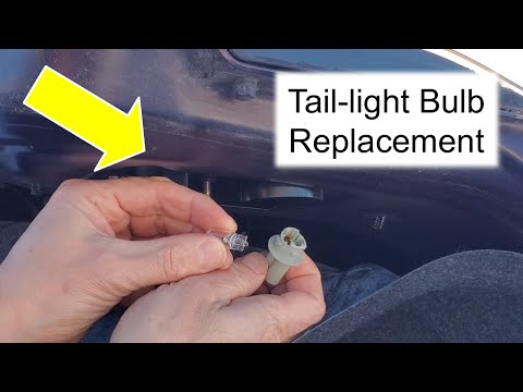 Lexus ES300 - How to Replace Tail-Light Bulb