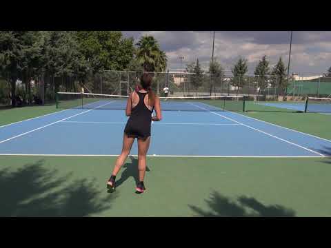 Elena Tziveleki / Class 2018 / GPA 3.8