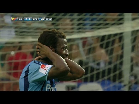 Vaikla gör stark reflexräddning på Jawos nickskarv - TV4 Sport