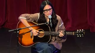 Download lagu NIKI - La La Lost you [Acoustic Version] (Live from USC)  mp3
