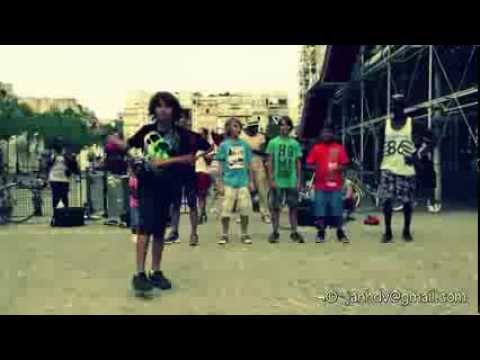 Illusion Optique- top performance- street art -Paris -dance dans GANGNAM RATTLE STYLE