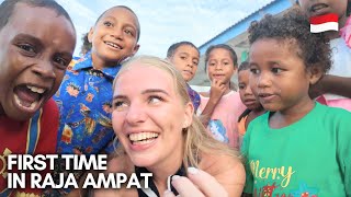 Download lagu First Impressions of Raja Ampat 🇮🇩 | Hectic travel day   local kids 🐚🪸 mp3